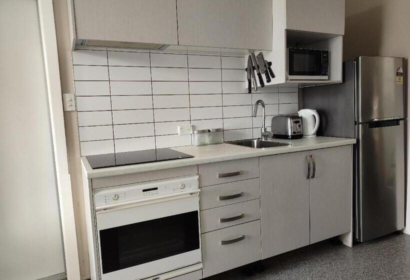 فندق صغير Napier Art House Backpackers