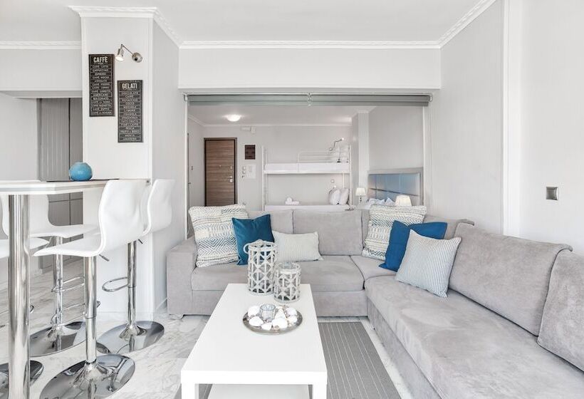 Chic Modern Seaside Oasis  Sunny Piraeus