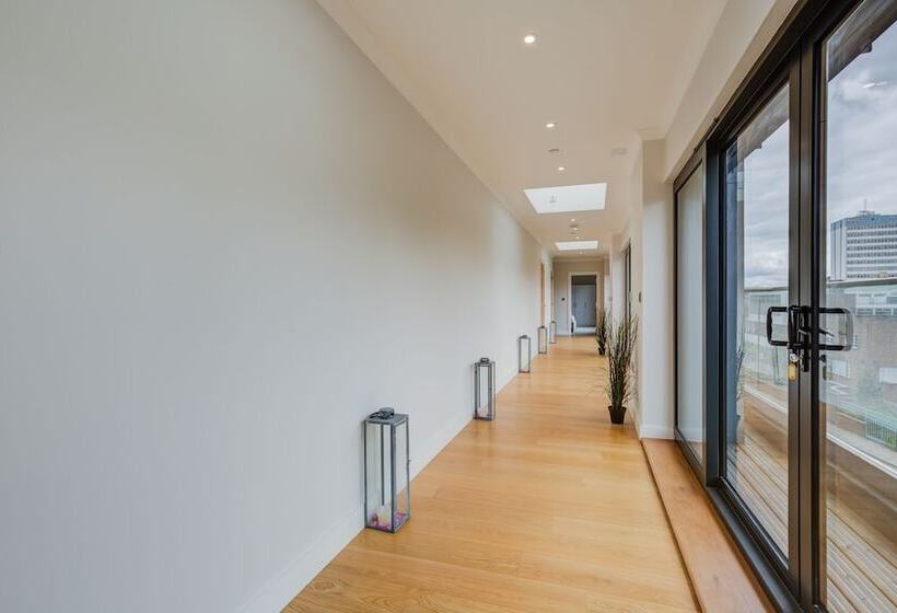 The Concord Modern 2 Bedroom Apartment