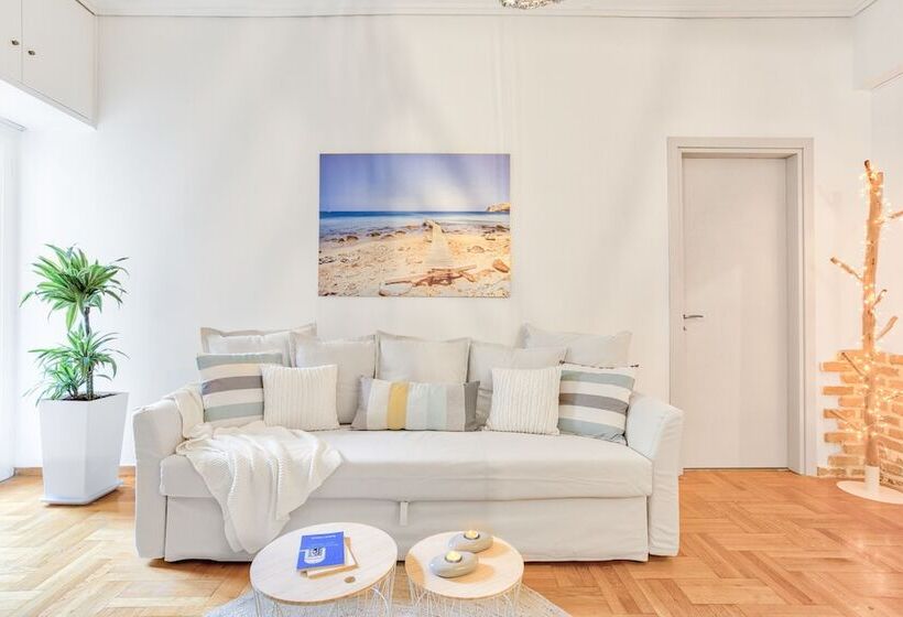 Head For Acropolis A Romantic Hideaway