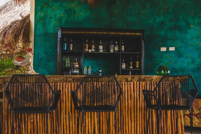هتل La Puerta Azul Beachfront  Adults Only