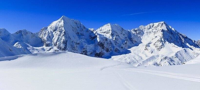 هتل Snow Chill