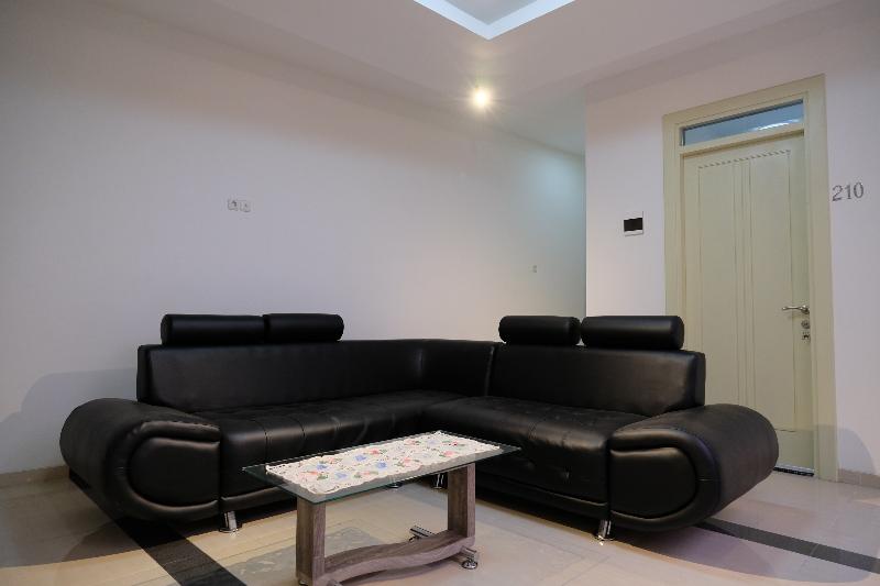 Hotel Aurila Homestay Syariah Mitra Reddoorz