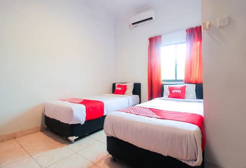 בית מלון כפרי Oyo 1969 Wisma Sari