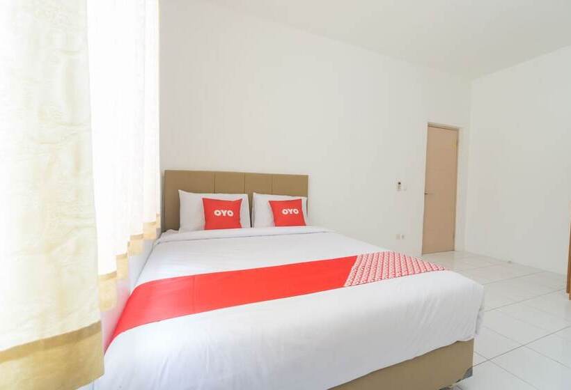 هتل Oyo 2110 Rotterdam Residence