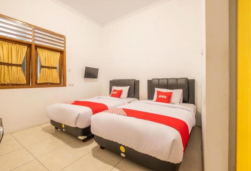 Hotel Oyo 2121 Pondok Nazwa
