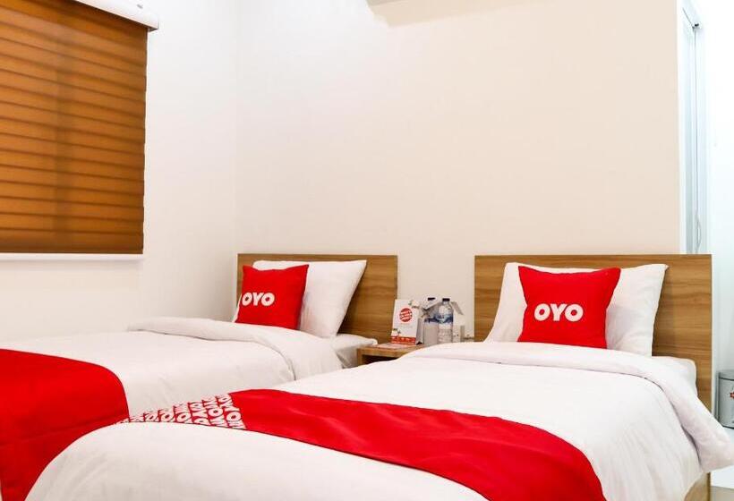 هتل Oyo 1191 Monalisa Residence And Cafe