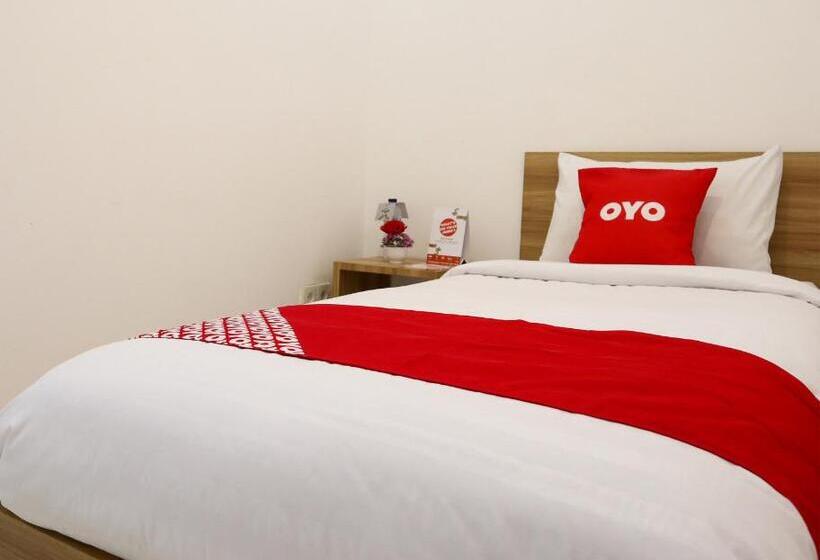 هتل Oyo 1191 Monalisa Residence And Cafe