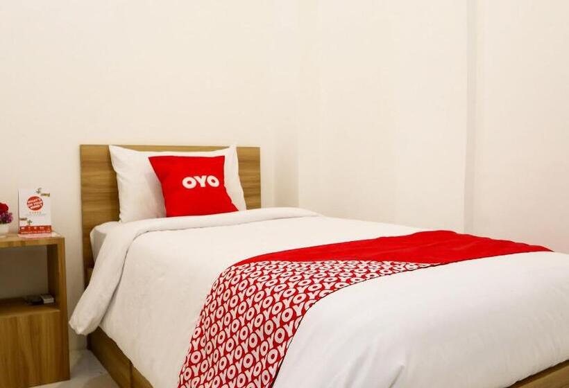 هتل Oyo 1191 Monalisa Residence And Cafe