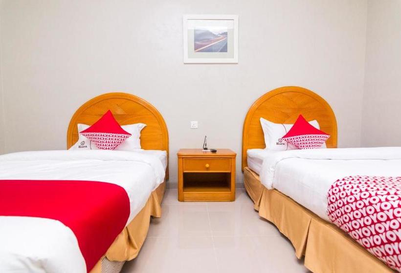 Отель Capital O 1867 Kara Guest House