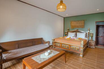 هتل Munduk Farmhouse