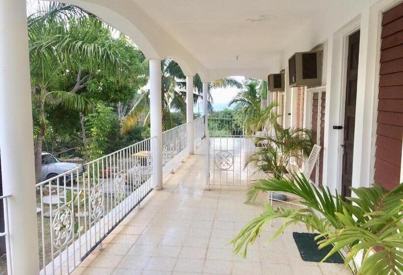 پانسیون African Symbol Guest House