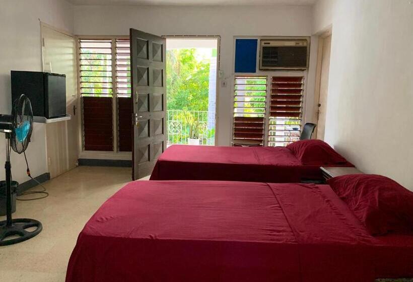 پانسیون African Symbol Guest House