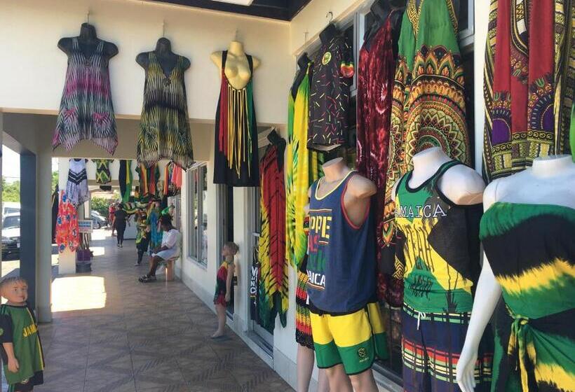 پانسیون African Symbol Guest House