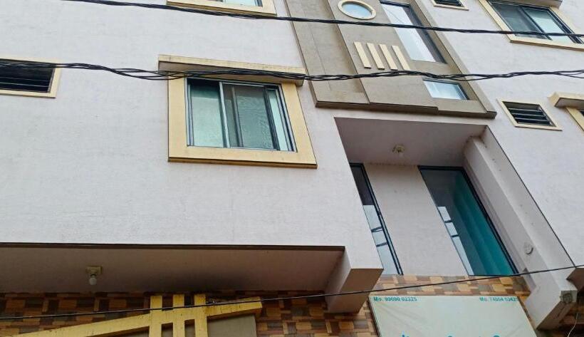 Hotel Laxmi Sadan
