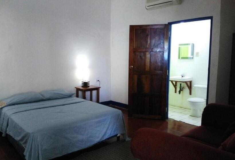 هاستل Tapihouse