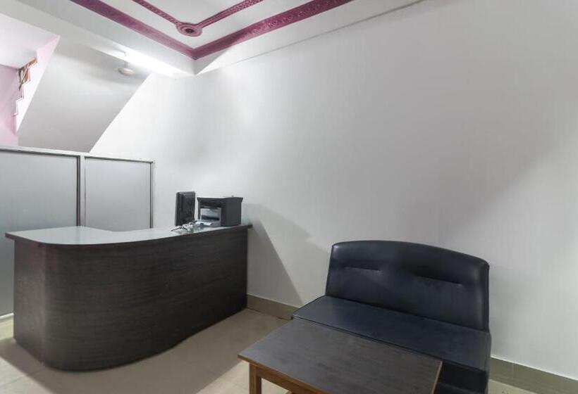 Spot On Hotel Raj