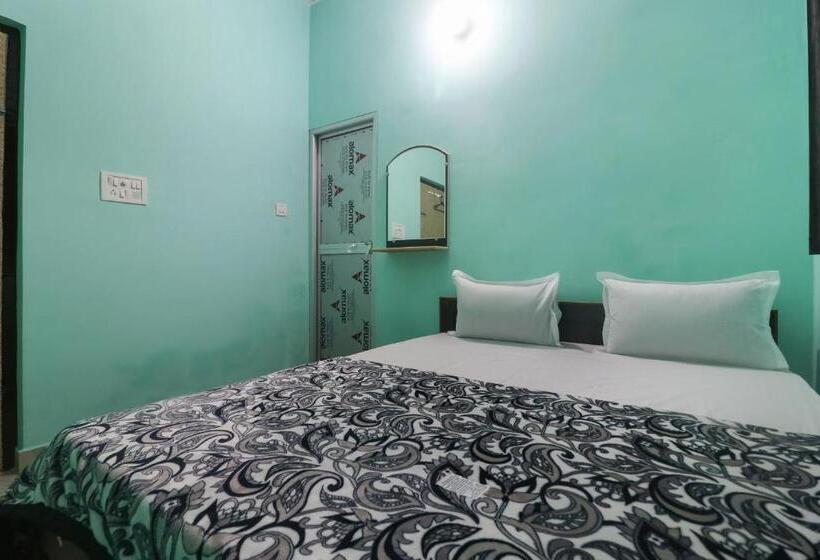Spot On Hotel Raj