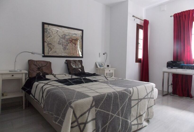 Apartment With Sea View In Puerto Banus