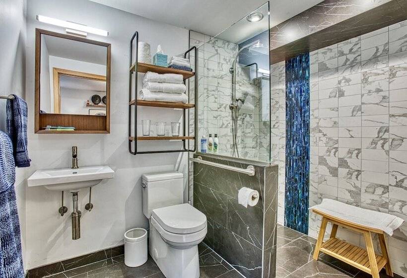 مبيت وإفطار Sehome Garden Inn