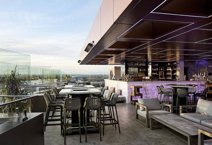 هتل Crowne Plaza Sydney Burwood, An Ihg