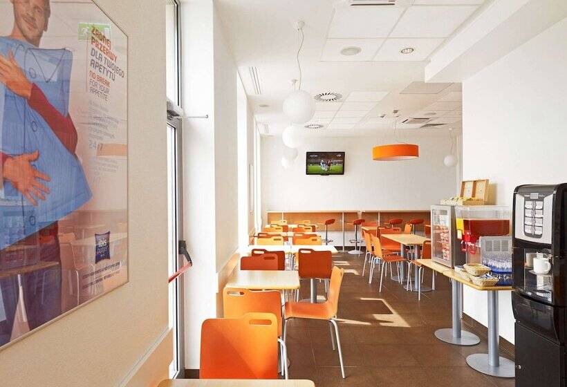 هتل Ibis Budget Krakow Stare Miasto