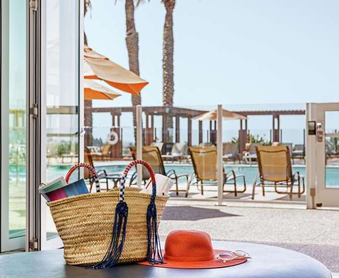 هتل The Cassara Carlsbad, Tapestry Collection By Hilton