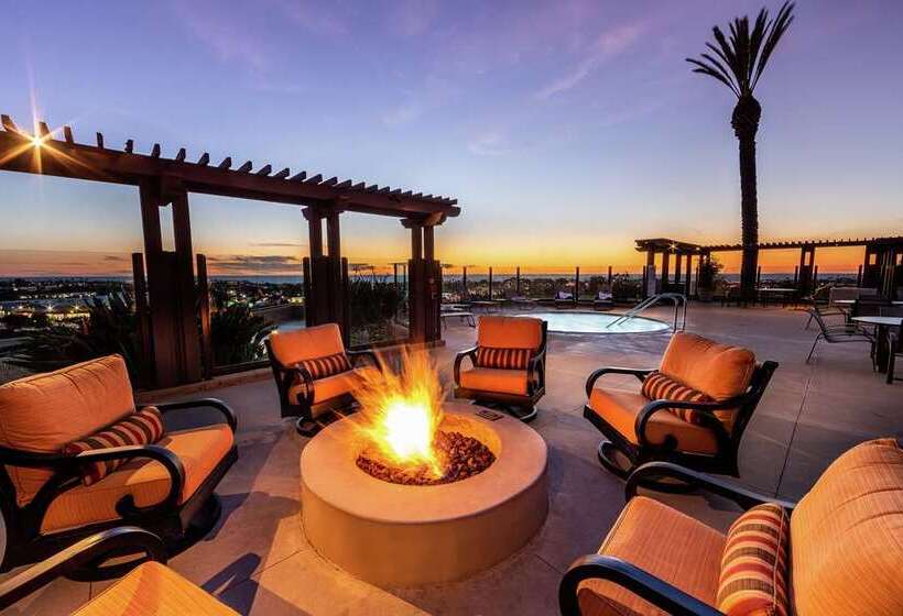 هتل The Cassara Carlsbad, Tapestry Collection By Hilton