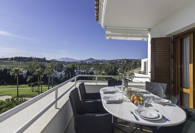 Penthouse First Line Golf   Marbella