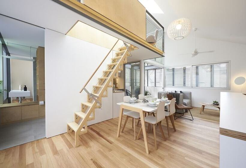 Studio Reuss   A City Retreat