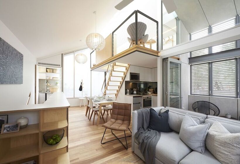 Studio Reuss   A City Retreat