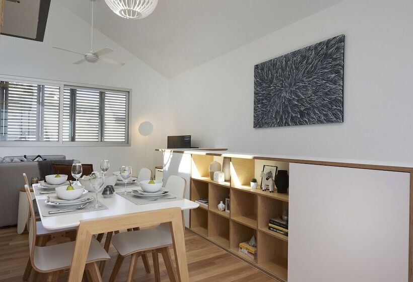 Studio Reuss   A City Retreat