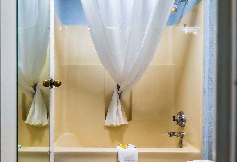 هتل Baymont By Wyndham London Ky