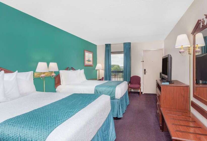 هتل Baymont By Wyndham London Ky