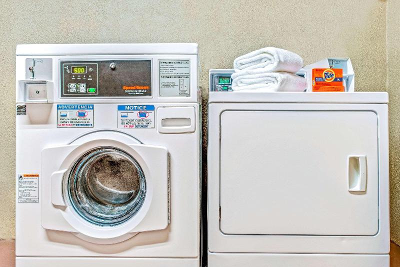 فندق Baymont By Wyndham Mcdonough