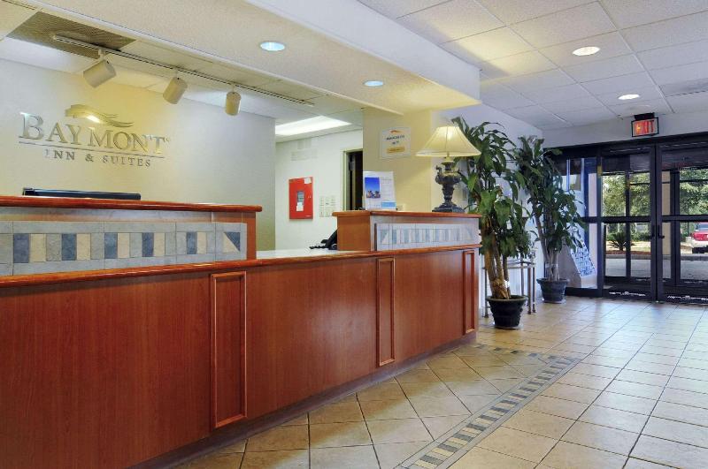 فندق Baymont By Wyndham Tallahassee