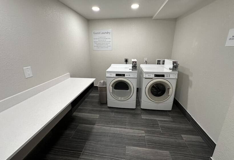 בית מלון כפרי Holiday Inn Express & Suites Eden Prairie   Minneapolis, An Ihg