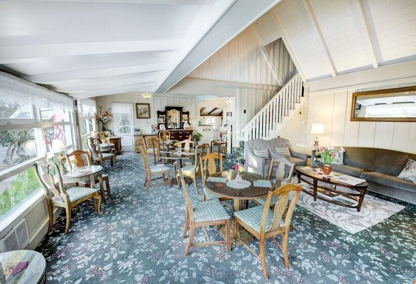 هتل Carmel Green Lantern Inn