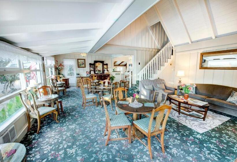 هتل Carmel Green Lantern Inn