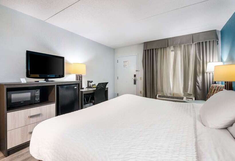 فندق Clarion Inn Cleveland Near University
