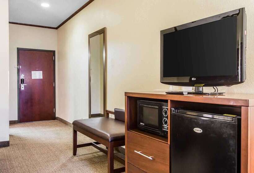 هتل Comfort Inn & Suites Ardmore