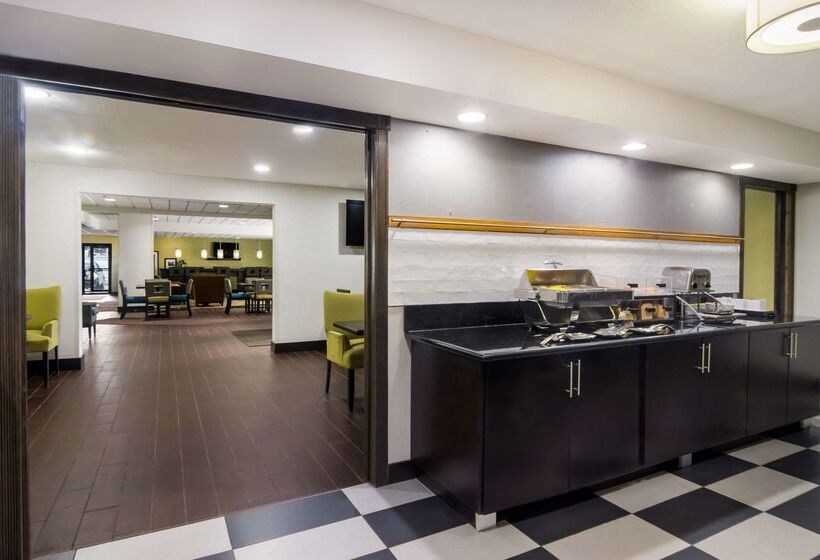 Отель Comfort Inn