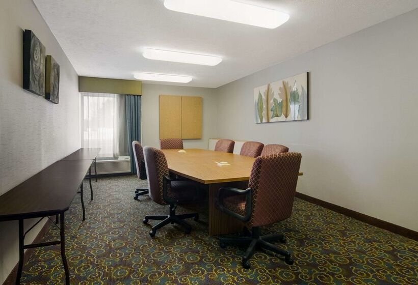 Отель Comfort Inn