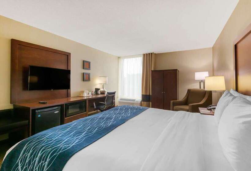 هتل Comfort Inn & Suites Durham Near Duke University
