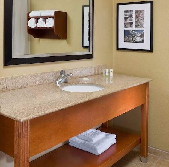 בית מלון כפרי Spark By Hilton South East Corpus Christi