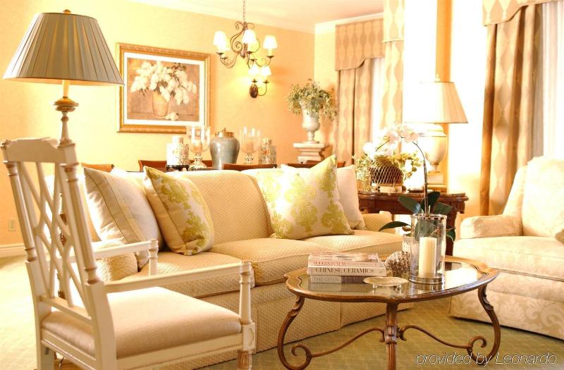 Отель Delamar Greenwich Harbor
