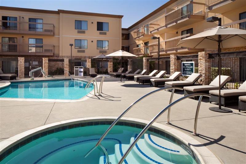 هتل Four Points By Sheraton San Diego Seaworld