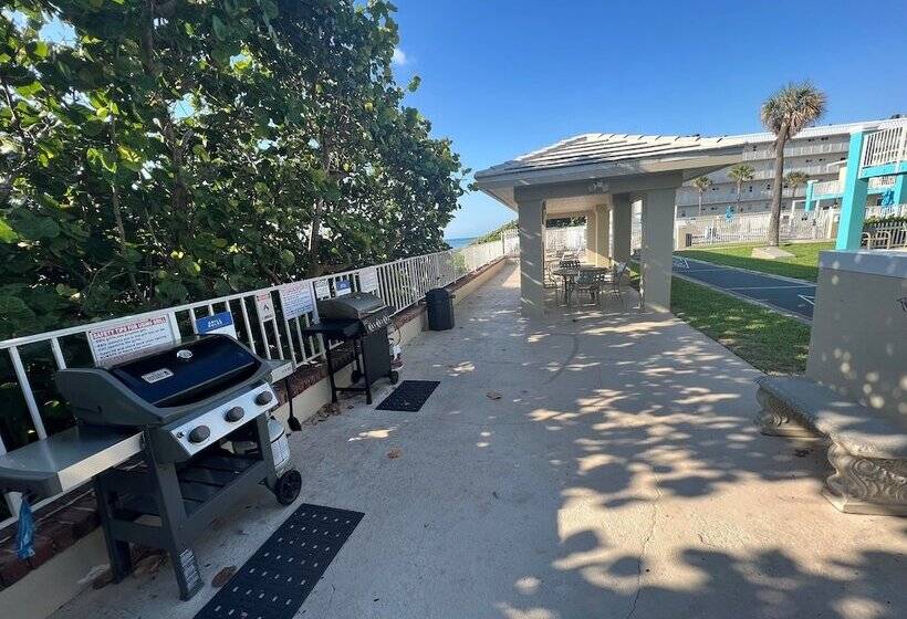 هتل Gulfstream Manor