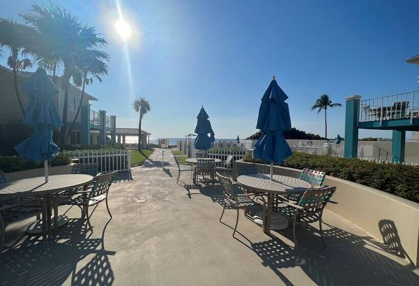 هتل Gulfstream Manor