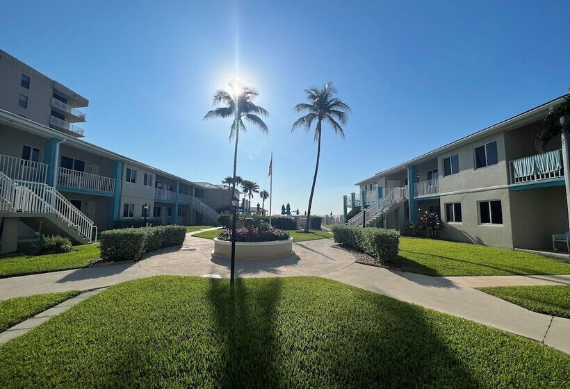 هتل Gulfstream Manor